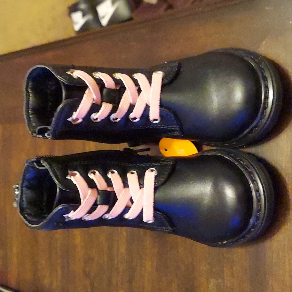 Girl's Jumping Beans booties